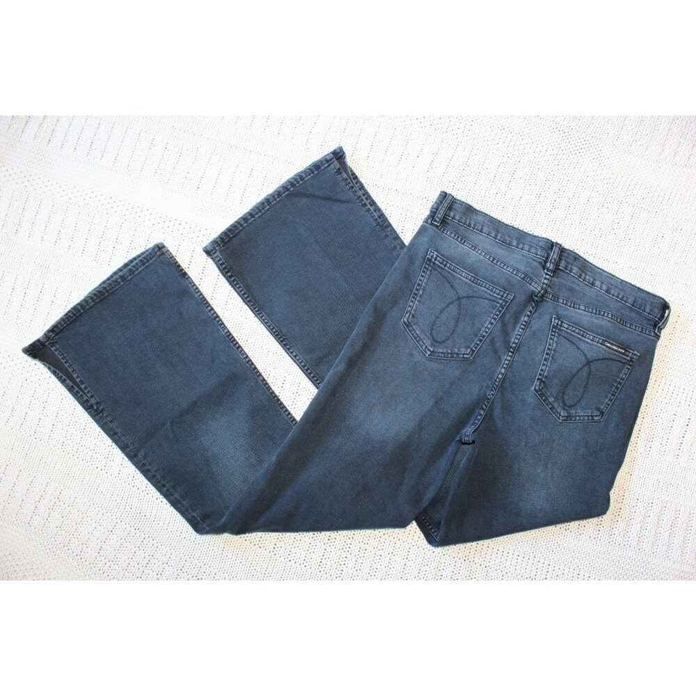 Calvin Klein Y2K wide leg Blue jeans Super High Rise Flare Size 30 Retro Denim